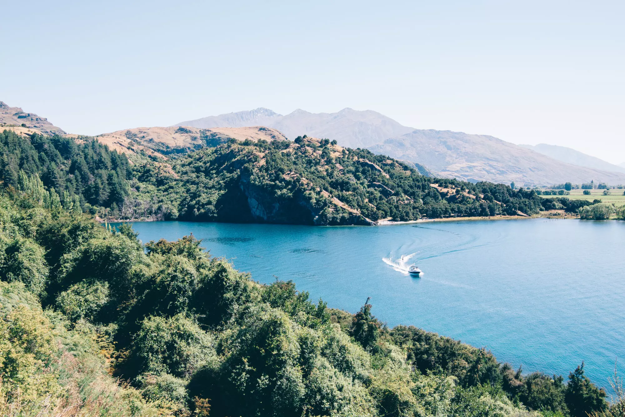 Wanaka-Glendhu-Bay-boat-JohanLolos 2